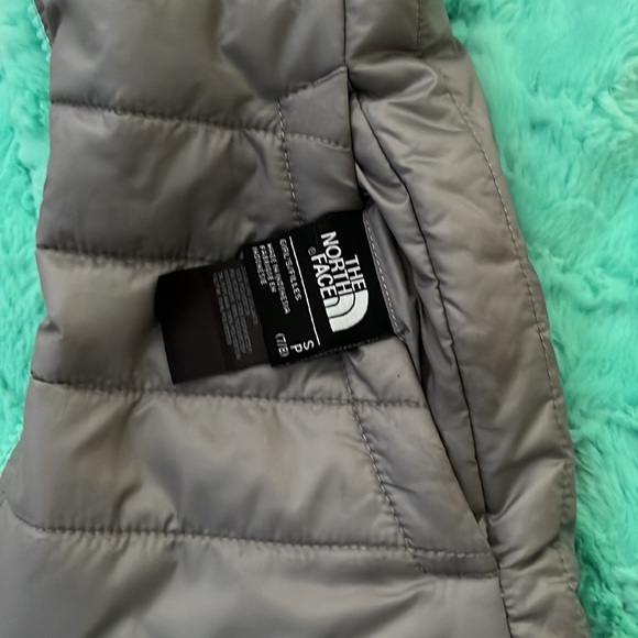 Reversible Northface vest for girls - Picture 5 of 5